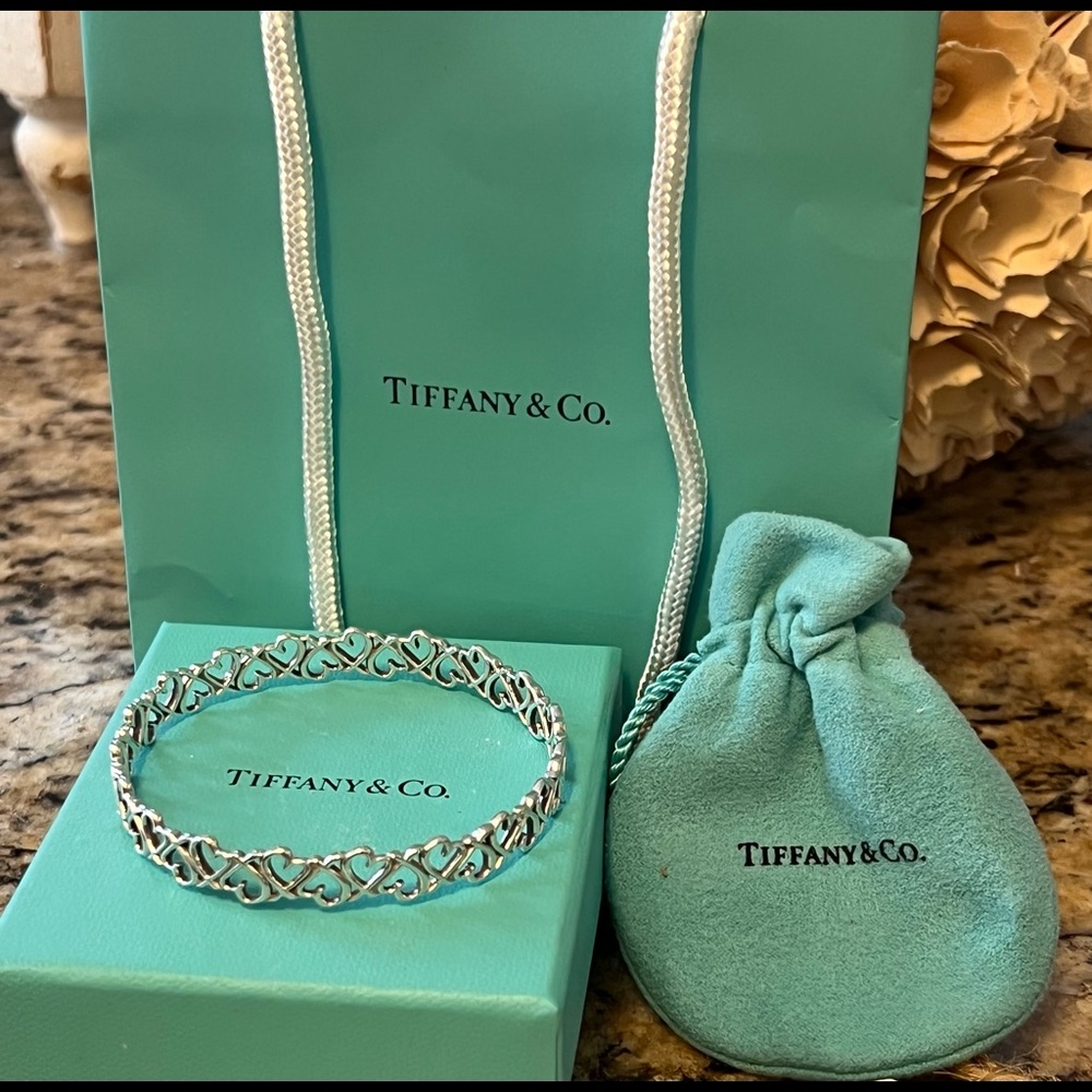 Tiffany Co Paloma Picasso Loving Hearts Bangle
